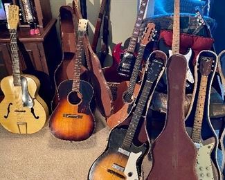 Gibson, Epiphone, Kay etc... 8 vintage guitars!!!