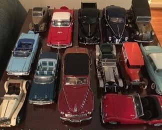 Many Miscellaneous Die Cast Cars