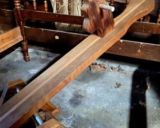 Vintage full size spindle bed