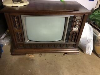 Vintage TV $25