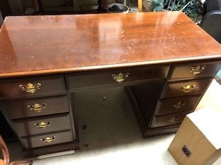 Desk $25
