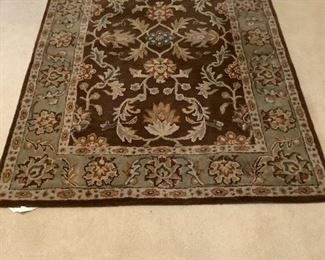 Beautiful 4 x 6 Wool Rug.  This rug is in perfect shape with no stains or wear and backing is intact.  100% Wool.