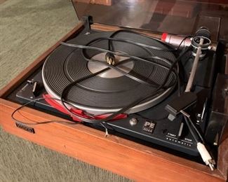 Impro PE 3044 turntable