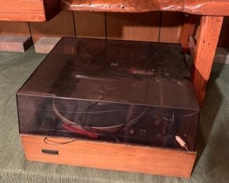 Impro PE 3044 turntable