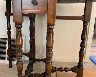 Antique turned gateleg table in excellent condition, such a cool piece! Measures 38" wide with both leaves open and only 11" wide with both leaves down. 29" deep and 30" tall