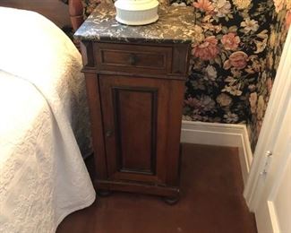 antique marble top mahogany table with tie to a local clarksville family 