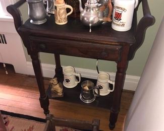 Early southern wash stand, original finish, small stature  shown with display of beer steins