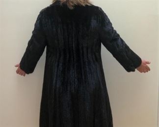 Full length mink coat (Medium) in excellent condition $900