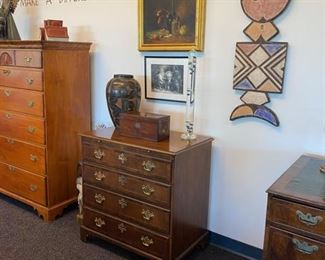 Baker Lift Front TV Cabinet