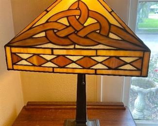 Stained Glass Trinity Knot Lamp