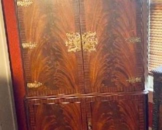 Vintage Cocktail Drinks Bar Cabinet
2 of 5