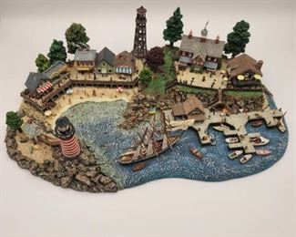 Lighthouse Point by Colin Gough
The Danbury Mint
4 pieces