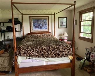 4 POSTER BED TIGER MAPLEQUEEN SIZE