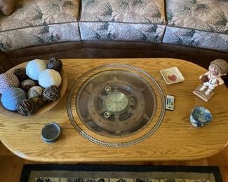 COFFEE TABLE WITH SHIPSWHEEL