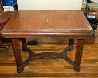 expandable table Walnut