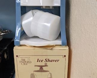 The Pampered Chef Ice Shaver