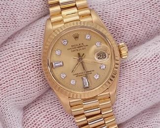 Ladies Rolex DateJust 6917 President 18k Gold and Diamond Bezel Watch
