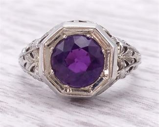 Antique Filigree Amethyst Estate Ring in 18k Gold
