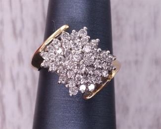 .90 Carat Square Diamond Cluster Yellow Gold Ring
