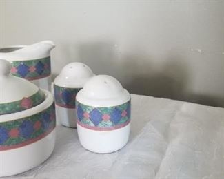 Pfaltzgraff amalfi Mediterranean salt/pepper & sugar/ creamer