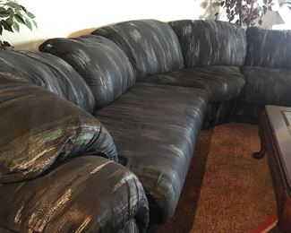 EUC 3 pc Sectional Sofa Very Comfotable