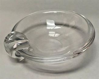 https://www.ebay.com/itm/114855392626 EL1001 STEUBEN CRYSTAL GLASS SMALL ASHTRAY Buy-It-Now $99.99