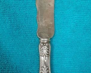 https://www.ebay.com/itm/124776509884 ME3001 USED TIFFANY & CO. STERLING SILVER FISH KNIFE ENGLISH KING PATTERN Buy-It-Now $99.99