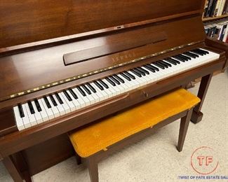 YAMAHA U1R Walnut Upright Piano - Excellent Condition