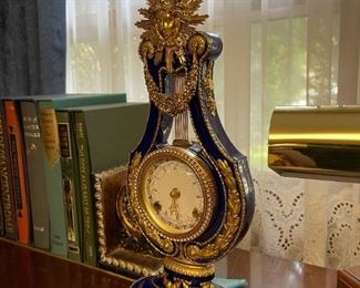 1995 FRANKLIN MINT “Marie Antoinette” VICTORIA & ALBERT Museum 8 Day Mantle Clock