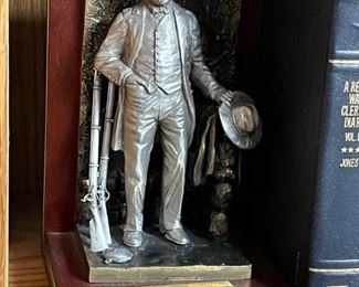 Vintage Danbury Mint Grant and Lee Civil War Bookends