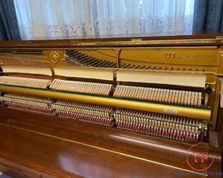 YAMAHA U1R Walnut Upright Piano - Excellent Condition