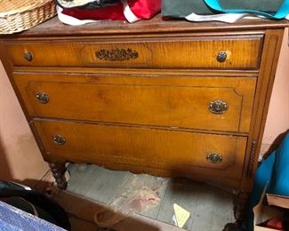 Antique chest of drawers