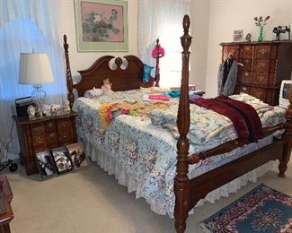 Bedroom set $900