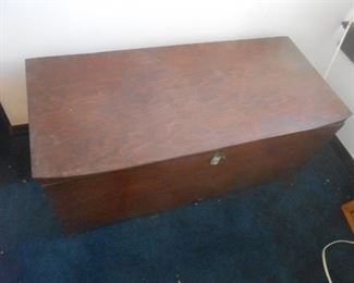 This chest looks homemade and is approx. 2'x4'
