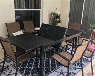 Outdoor table extends 
