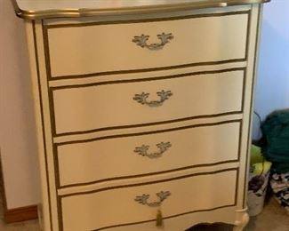 Vintage French provincial chest of drawers