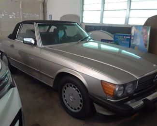 1987 Mercedes Roaster with soft black top and hard top. Running and in good condition. Details to come