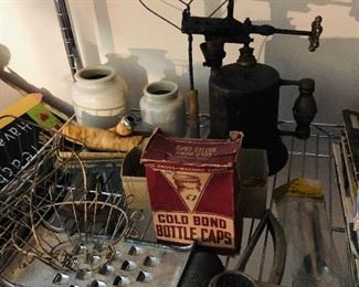 Antique and vintage kitchen items 
