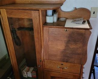 OAK SECRETARY