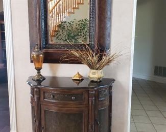 Entry Piece with Mirror