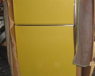 New Old Stock! Vintage 70's refrigerator new in the box!