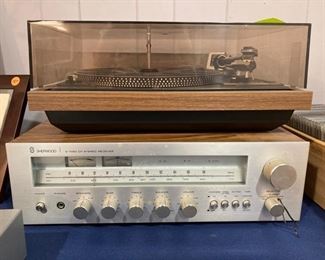 38 Sherwood Stereo Receiver