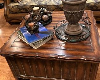 Coffee table; Southern Living black metal, glass bottom tray; urn