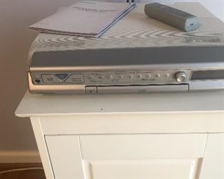 Sony under the cabinet radio \ CD player 