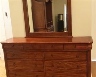 Dresser With Mirror