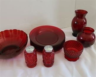 Ruby colored L.E. Smith Amberina moon and stars salt and pepper shakers, bowl, vase, more