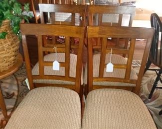 4 Upholstered Seats Barstools    2 Pc Oak Barstools
