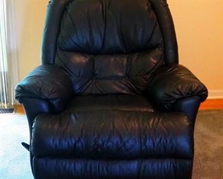 Auction Industries Inc Swivel Recliner, 39" x 41" x 44"