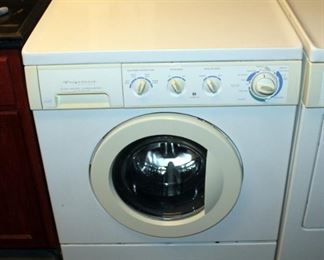 Frigidaire Front Loading 10 Cycle Washing Machine, Model GLTF1040ASO, 36" x 27" x 25", Powers On
