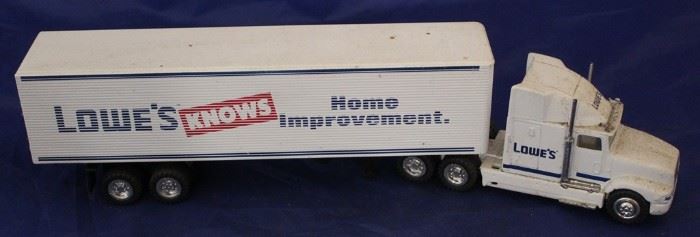 137 - Lowe's Semi-Truck
